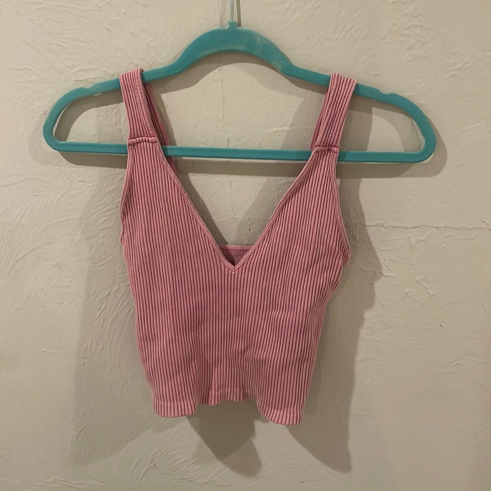 Ribbed pink tank top